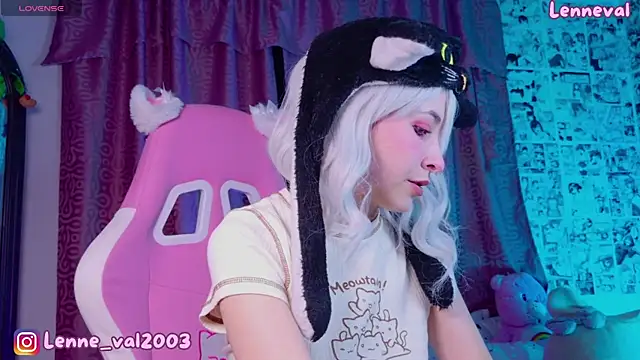 Lenneval1 online show from 11/22/25, 03:05