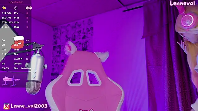 Lenneval1 online show from 12/20/25, 03:13