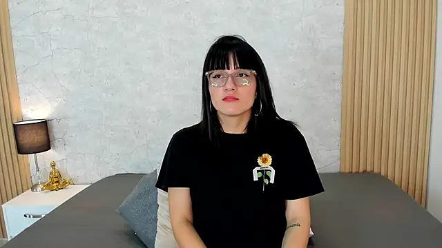 Snapshot of Freyaa__ chatting on 03/18/25, 09:10 Freyaa online show from 03/18/25, 09:10