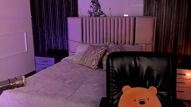 Lillyortiz online show from 02/16/26, 07:43