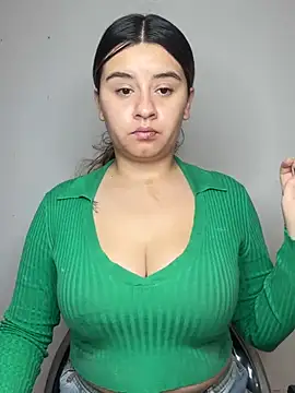 SaraBraun  online show from 04/15/26, 04:47