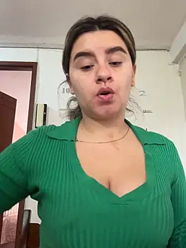 SaraBraun  online show from 05/05/26, 02:47