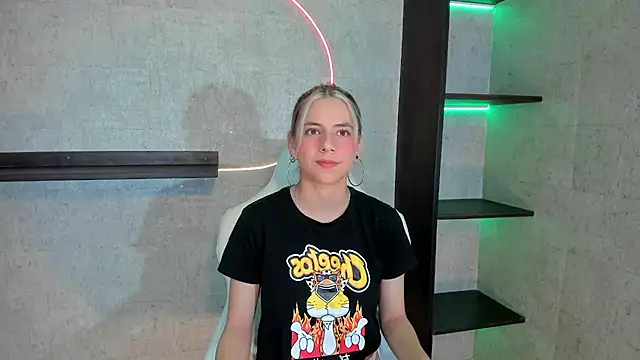 ArtemisaBlake online show from 12/28/24, 09:19