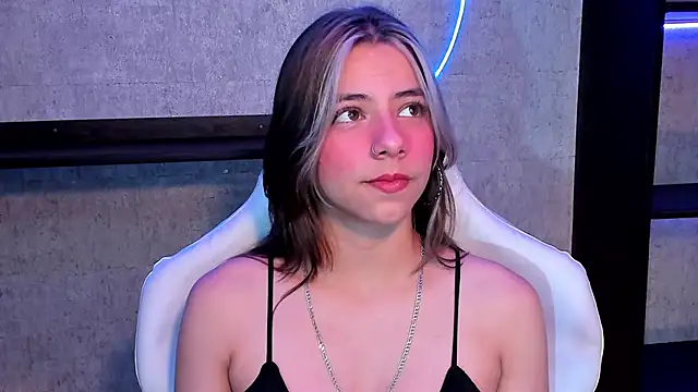 ArtemisaBlake online show from 01/22/25, 09:21