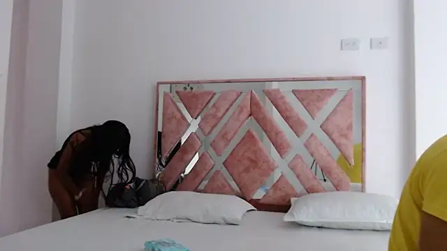 Snapshot of dream_fulfilled chatting on 01/22/25, 03:29 dream fulfilled online show from 01/22/25, 03:29