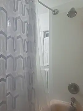 Snapshot of LuckiXCX chatting on 12/14/25, 03:34 LuckiXCX online show from 12/14/25, 03:34