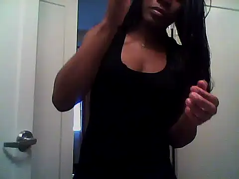 Snapshot of LuckiXCX chatting on 01/11/26, 10:26 LuckiXCX online show from 01/11/26, 10:26