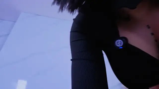 Chlooee   online show from 11/25/25, 01:16