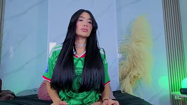 Chlooee   online show from 07/02/26, 01:16