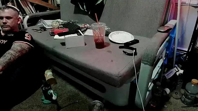 TwoFarty240 online show from 03/19/26, 03:43