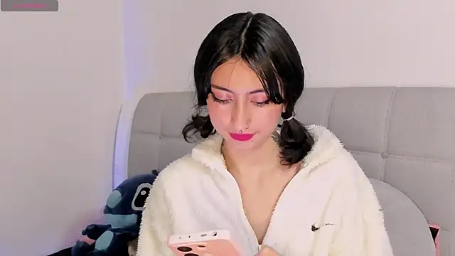 Snapshot of Any_Roussee chatting on 01/05/25, 11:55 Any Roussee online show from 01/05/25, 11:55