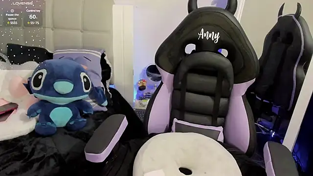 Snapshot of Any_Roussee chatting on 01/16/25, 03:23 Any Roussee online show from 01/16/25, 03:23