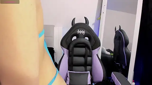 Snapshot of Any_Roussee chatting on 01/17/25, 03:01 Any Roussee online show from 01/17/25, 03:01