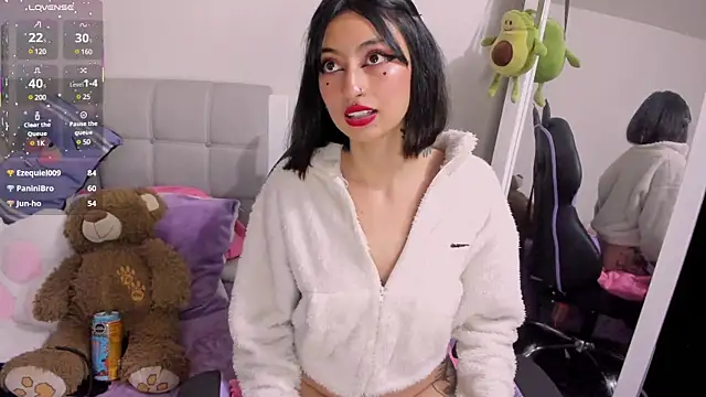 Snapshot of Any_Roussee chatting on 03/02/25, 05:01 Any Roussee online show from 03/02/25, 05:01