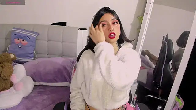 Snapshot of Any_Roussee chatting on 03/03/25, 12:37 Any Roussee online show from 03/03/25, 12:37