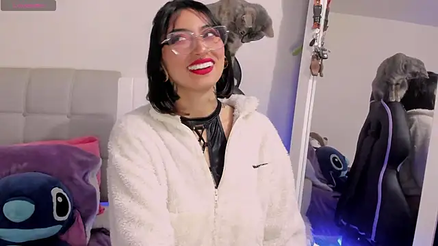 Snapshot of Any_Roussee chatting on 03/10/25, 12:40 Any Roussee online show from 03/10/25, 12:40