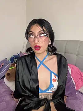 Snapshot of Any_Roussee chatting on 03/17/25, 04:29 Any Roussee online show from 03/17/25, 04:29