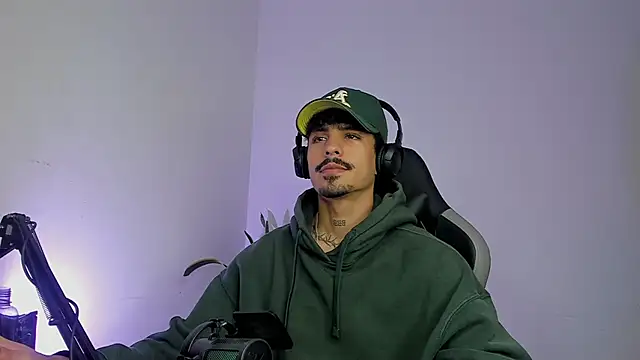 Lukeetaylor online show from 06/11/26, 12:03