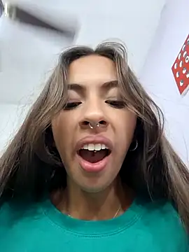 Jazmin-Cerezita online show from 02/01/25, 01:30