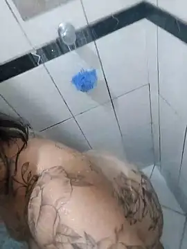 Snapshot of baixinhaloira chatting on 01/08/25, 02:14 baixinhaloira online show from 01/08/25, 02:14