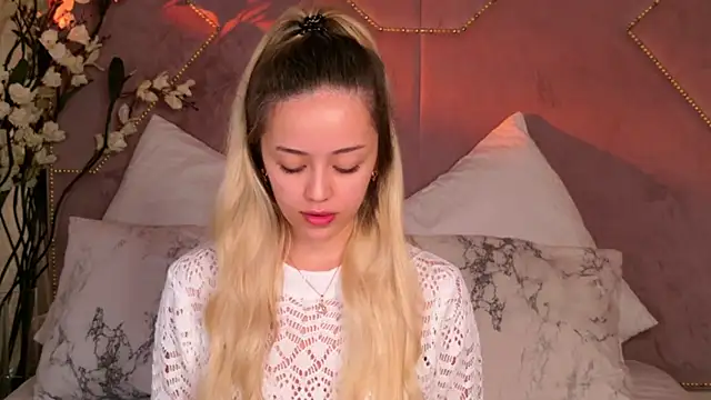 STELLA RICH online show from 09/12/25, 08:53