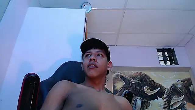 mr stiven  online show from 02/19/25, 06:22