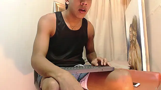 mr stiven  online show from 10/15/25, 02:33