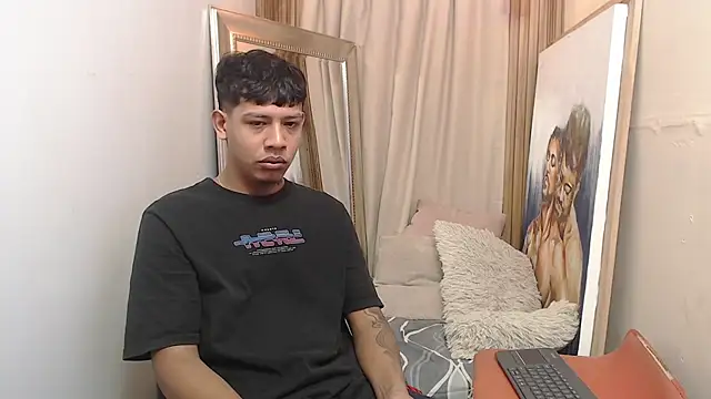 mr stiven  online show from 12/15/25, 02:16