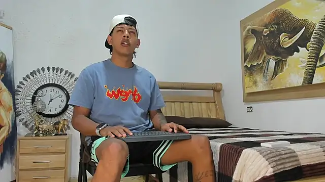 mr stiven  online show from 04/19/26, 04:12