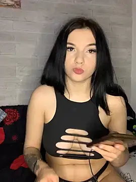 CassieGlow online show from 12/17/24, 07:15