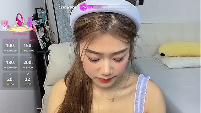 Snapshot of Bella-LL chatting on 04/14/26, 05:41 Bella-LL online show from 04/14/26, 05:41
