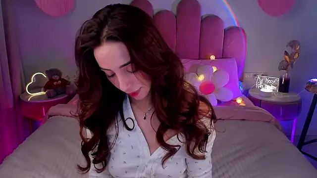 ElsaYoung online show from 02/12/25, 08:29