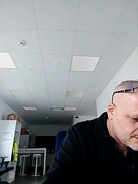 Husoban online show from 10/28/25, 09:57