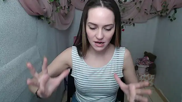 Lina Star S online show from 01/17/25, 10:33