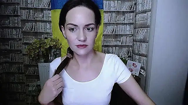 Lina Star S online show from 11/11/25, 09:20