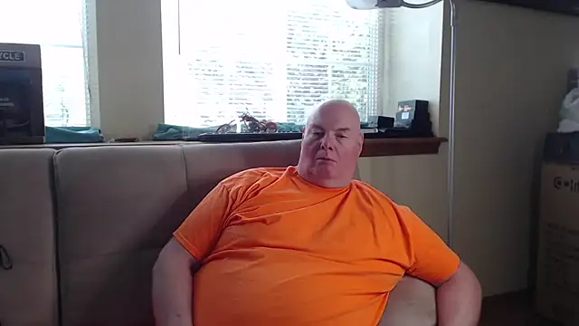 Snapshot of harley99574 chatting on 10/11/25, 04:49 harley99574 online show from 10/11/25, 04:49