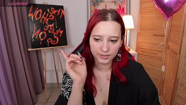 Snapshot of RachelPirce chatting on 03/08/25, 02:40 RachelPirce online show from 03/08/25, 02:40