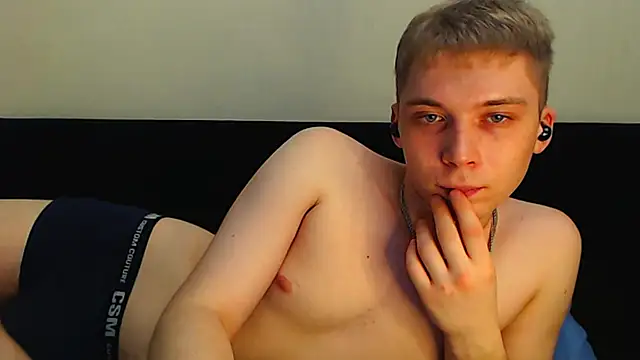 Snapshot of __sugarrebit chatting on 02/12/25, 10:26   sugarrebit online show from 02/12/25, 10:26