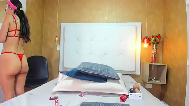 Milaspetite online show from 03/25/26, 08:04