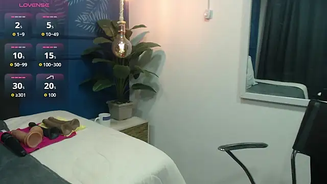 sasi luna online show from 09/25/25, 02:10