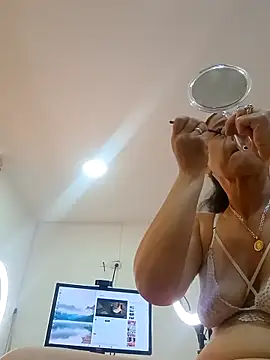 sasi luna online show from 11/20/25, 02:06