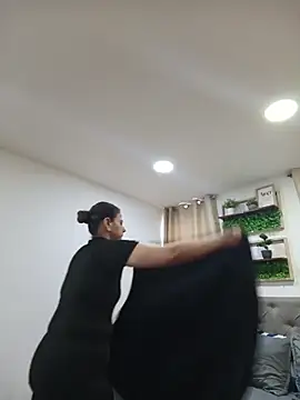 sasi luna online show from 04/17/26, 01:36