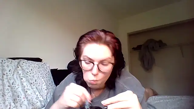 Snapshot of Blondie_Elle chatting on 05/25/26, 10:49 Blondie Elle online show from 05/25/26, 10:49