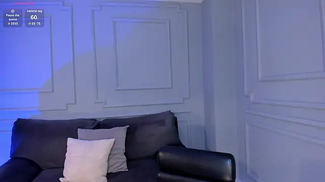 Snapshot of MiaFarrell_ chatting on 11/02/25, 11:34 MiaFarrell online show from 11/02/25, 11:34