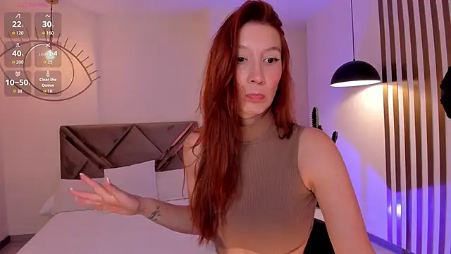 Snapshot of MiaFarrell_ chatting on 11/15/25, 11:18 MiaFarrell online show from 11/15/25, 11:18