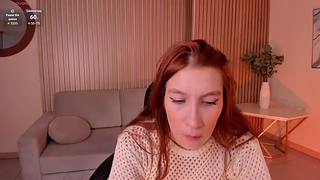 Snapshot of MiaFarrell_ chatting on 02/08/26, 11:35 MiaFarrell online show from 02/08/26, 11:35