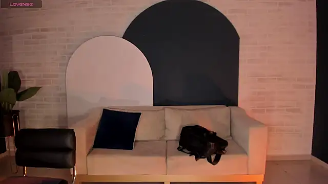 Snapshot of MiaFarrell_ chatting on 02/17/26, 06:36 MiaFarrell online show from 02/17/26, 06:36