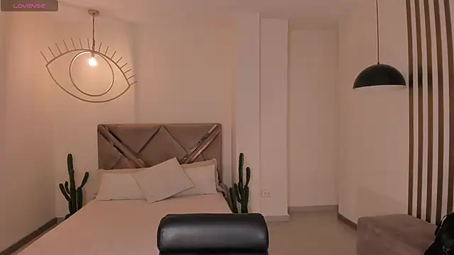 MiaFarrell  online show from 03/24/26, 06:13