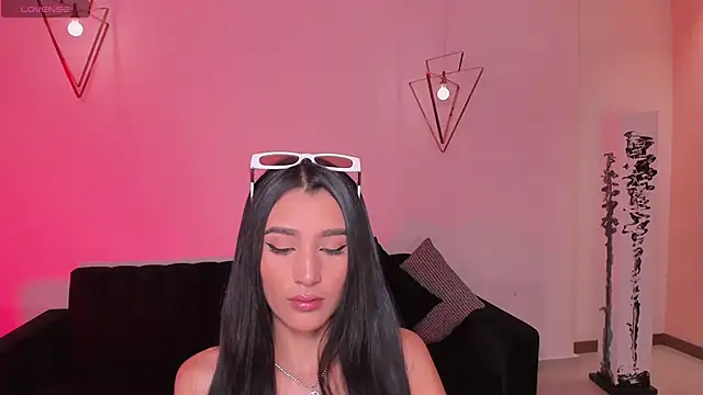 BellaCarteer  online show from 10/03/25, 11:51