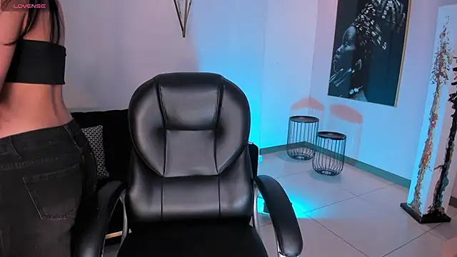 BellaCarteer  online show from 11/13/25, 01:10